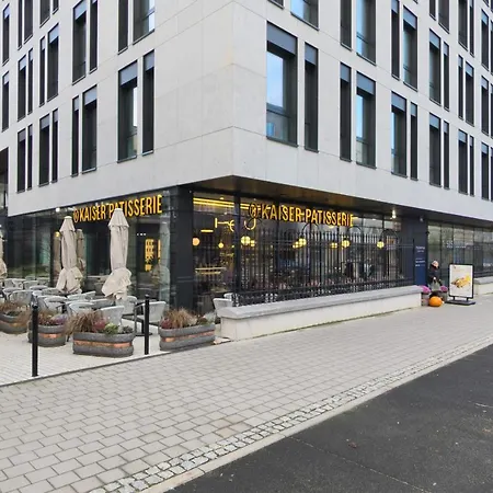 Luxurious With Two Bedrooms And Parking In By Renters アパート *