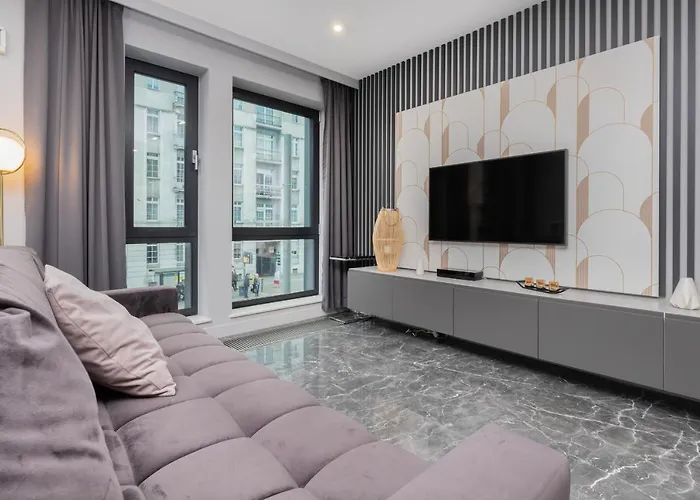 Luxurious With Two Bedrooms And Parking In By Renters Appartement Gdynia