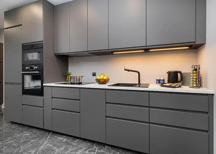 Luxurious With Two Bedrooms And Parking In By Renters